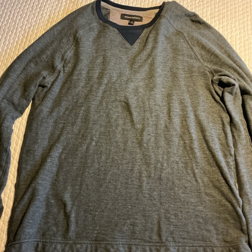 Banana Republic Heather Gray Crewneck Pullover
